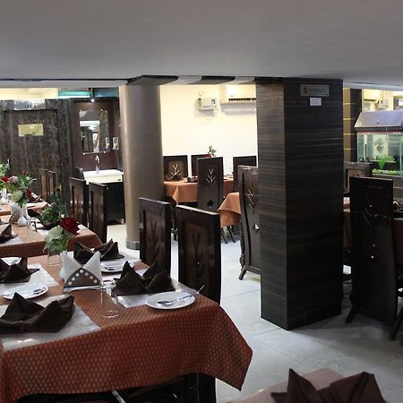 Hotel Park Inn By Keymagics Varanasi Bagian luar foto