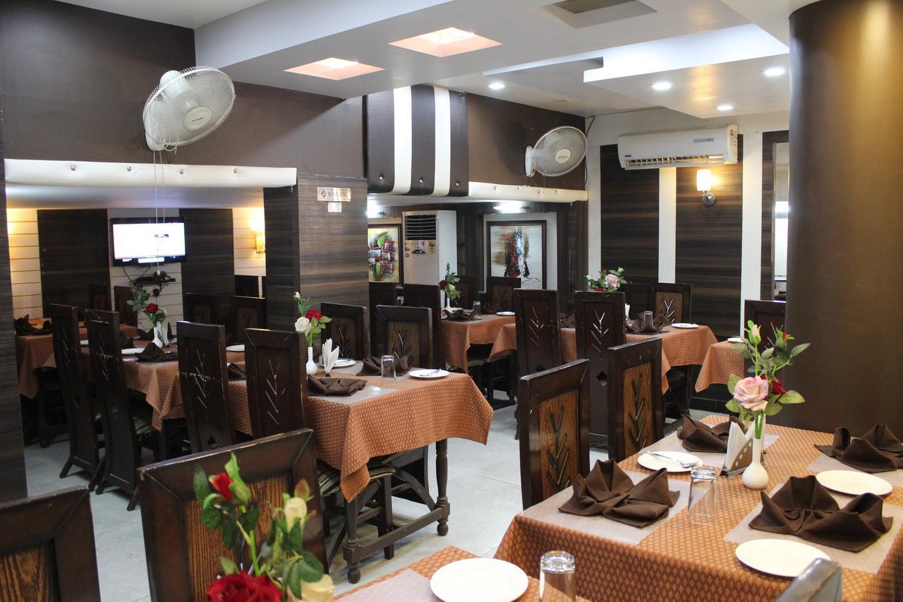 Hotel Park Inn By Keymagics Varanasi Bagian luar foto